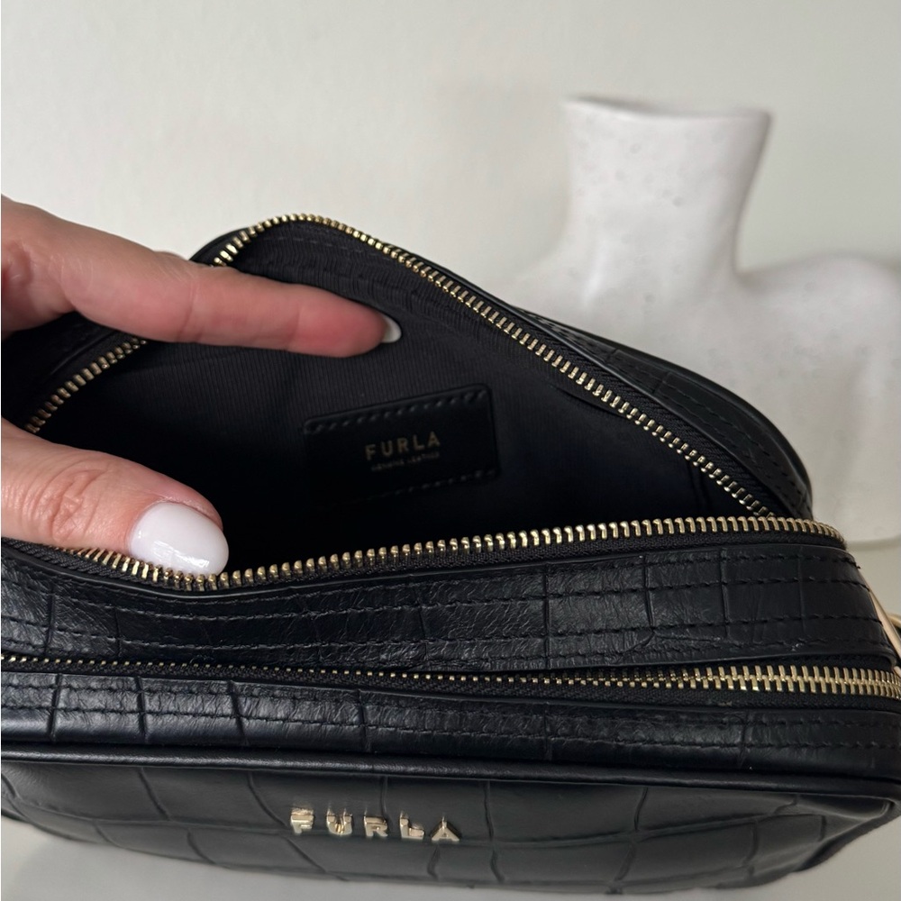 Furla Black Croc-Patterned Leather Camera Crossbody Bag - Picture 6 of 12
